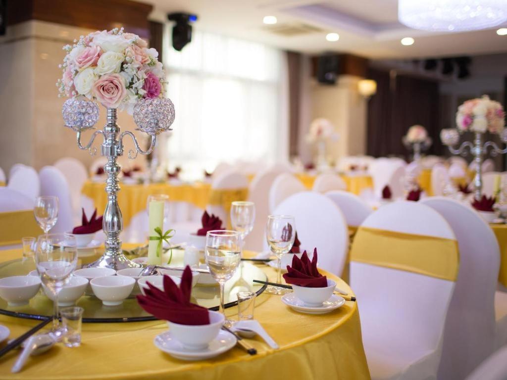 Royal Palace Hotel Tuyen Quang Kültér fotó