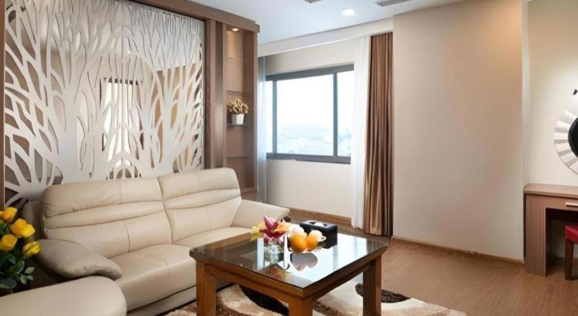 Royal Palace Hotel Tuyen Quang Kültér fotó