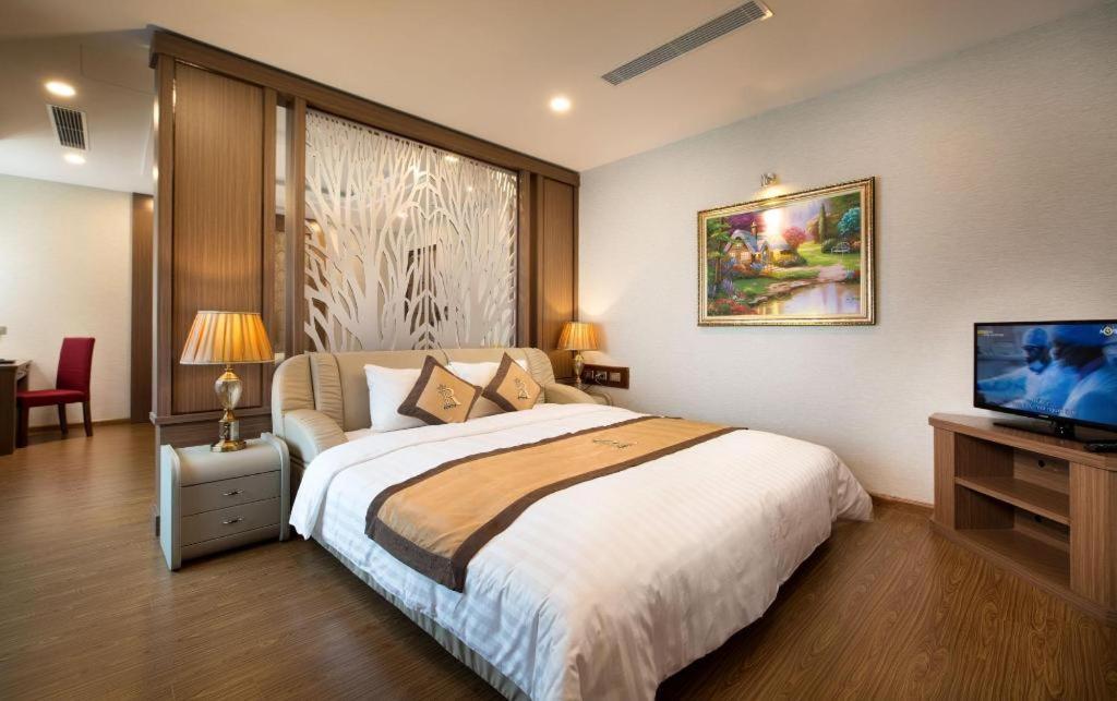 Royal Palace Hotel Tuyen Quang Kültér fotó