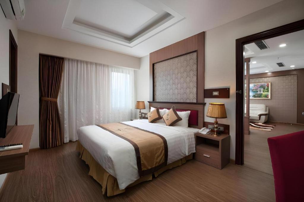 Royal Palace Hotel Tuyen Quang Kültér fotó