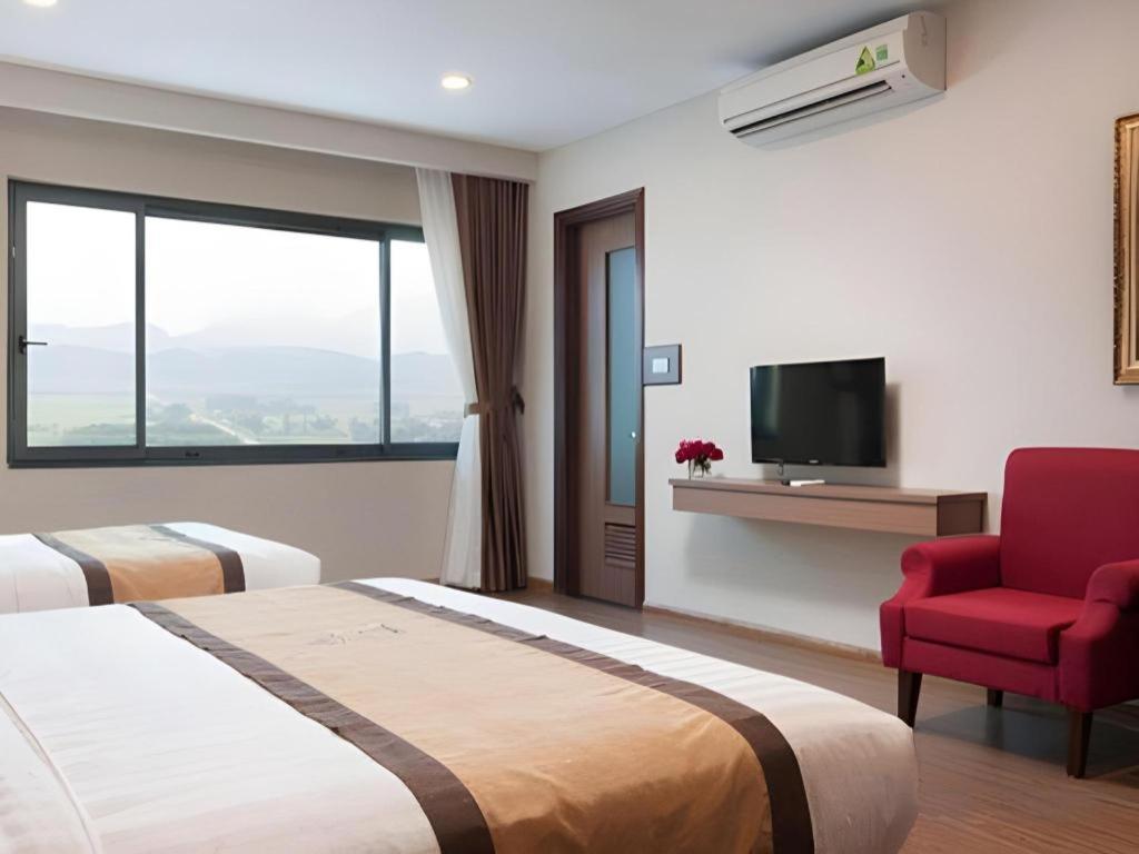 Royal Palace Hotel Tuyen Quang Kültér fotó