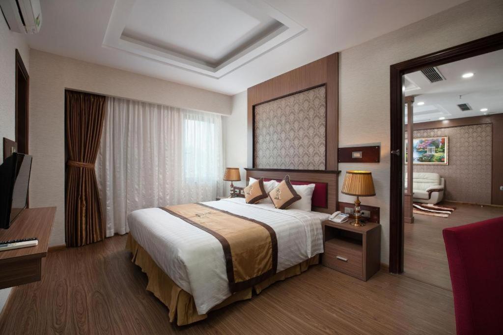 Royal Palace Hotel Tuyen Quang Kültér fotó